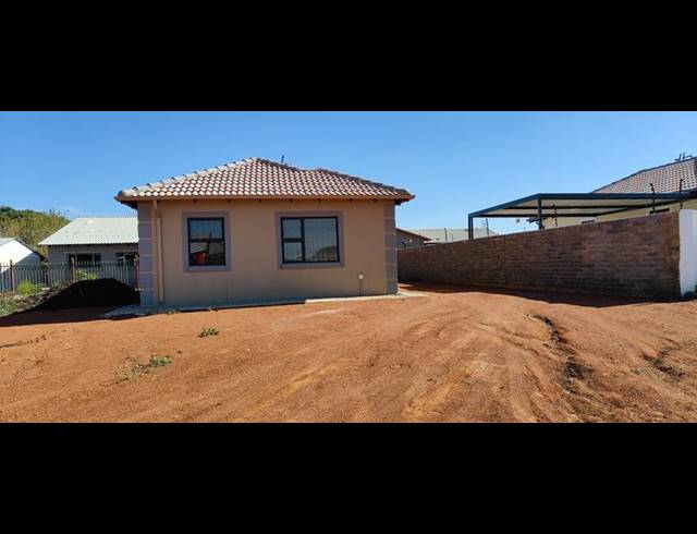 3 BEDROOM HOUSE FOR SALE IN LENASIA SOUTH